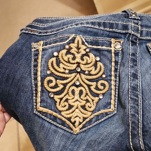 Ariat Women's "Turquoise" Bejeweled Bootcut Jeans in 26 Long (US 2 Long) - Picture 8 of 12